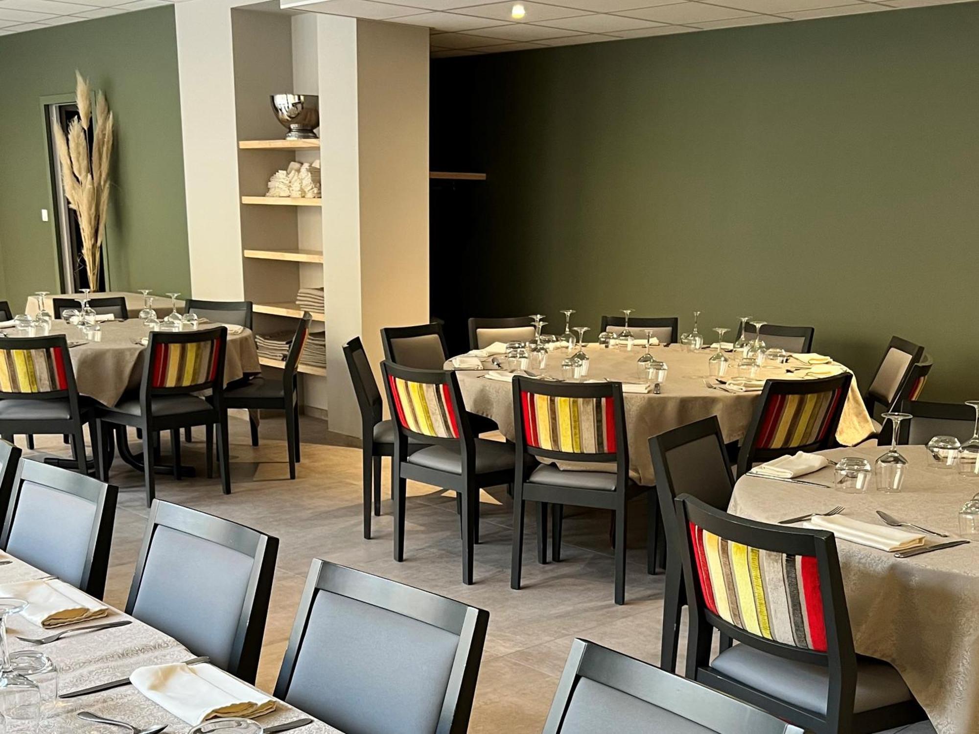 Logis Hotel Restaurant Azalees Tournon-sur-Rhone Exterior photo