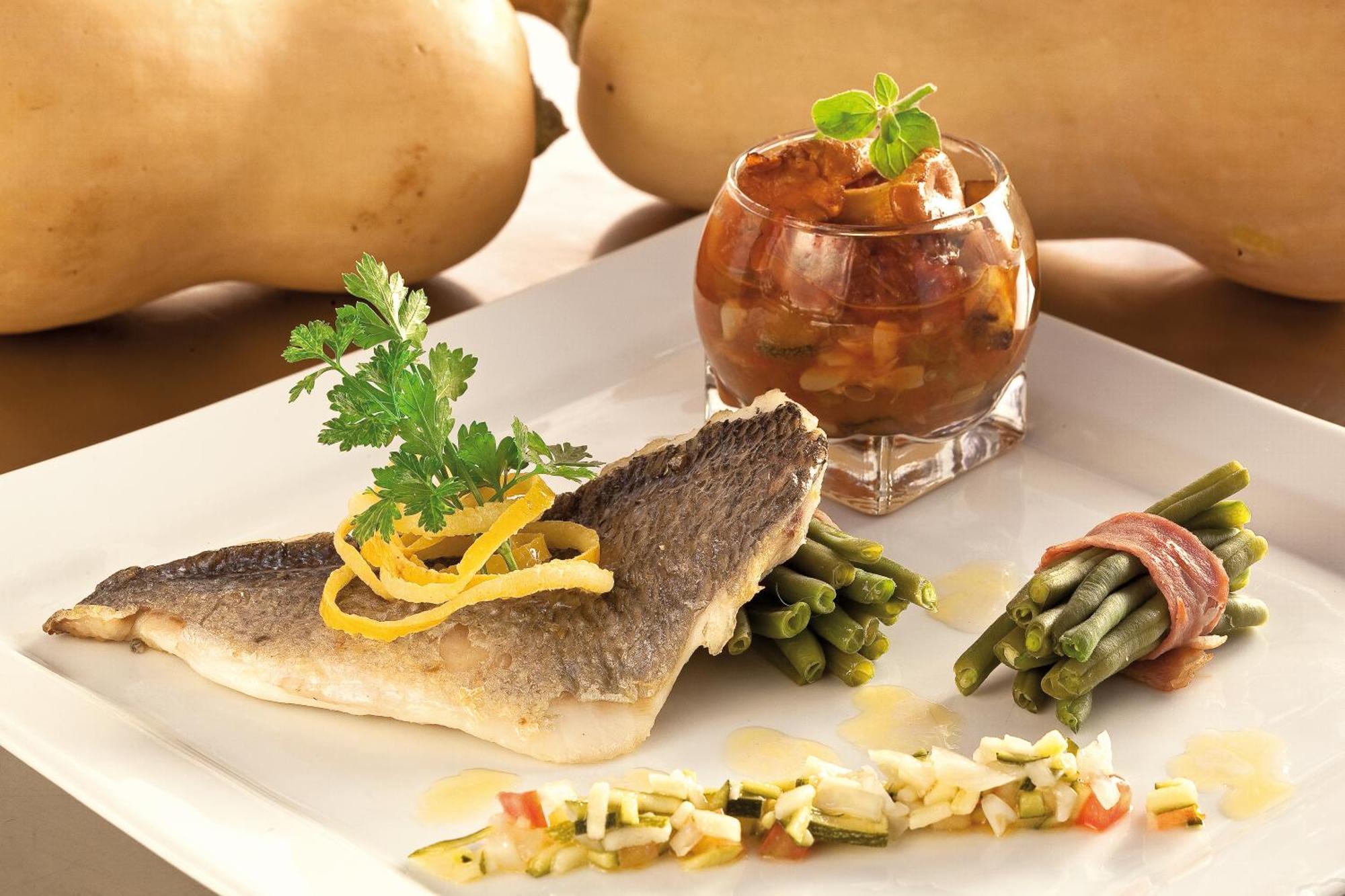 Logis Hotel Restaurant Azalees Tournon-sur-Rhone Exterior photo