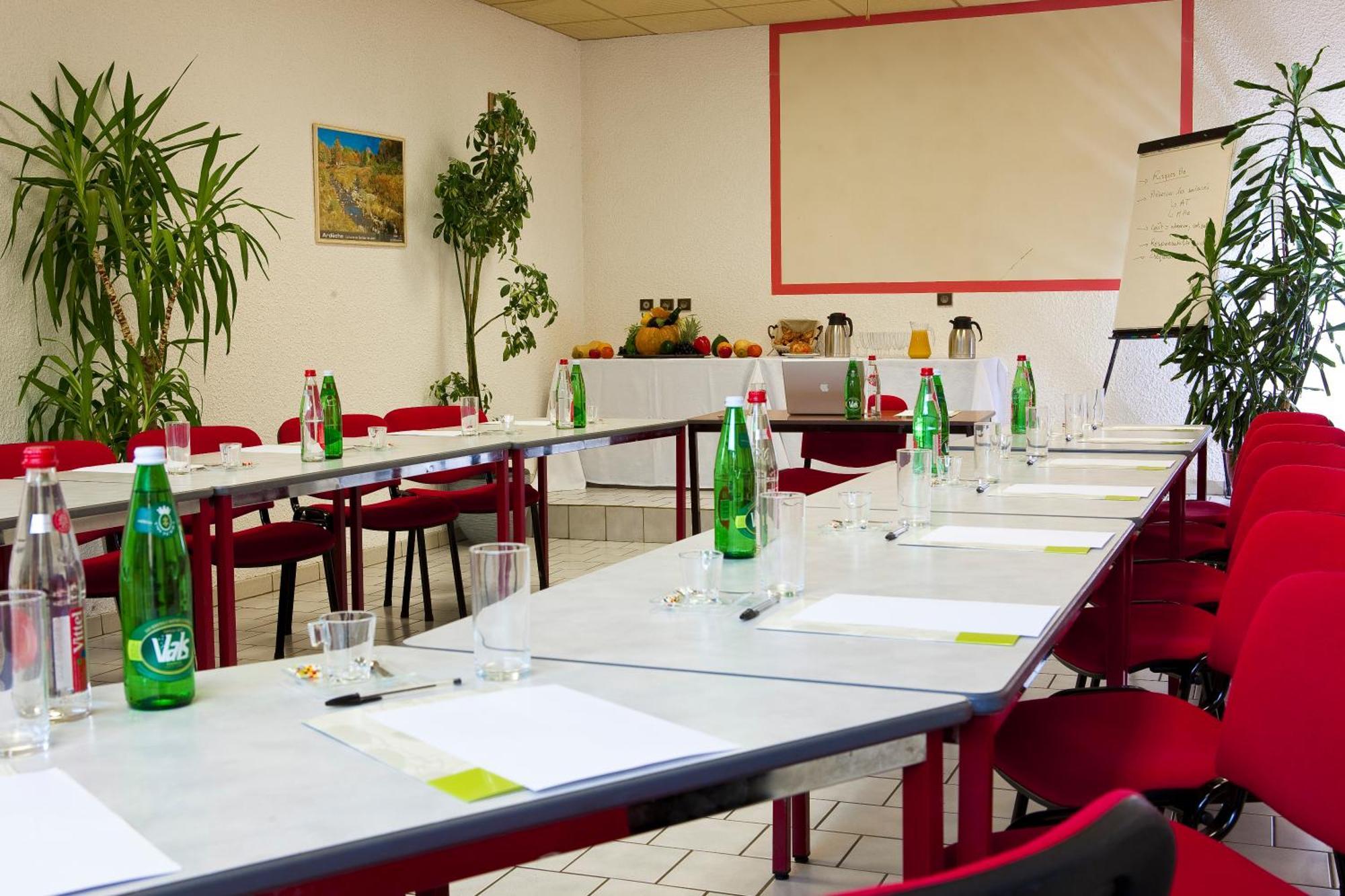 Logis Hotel Restaurant Azalees Tournon-sur-Rhone Exterior photo