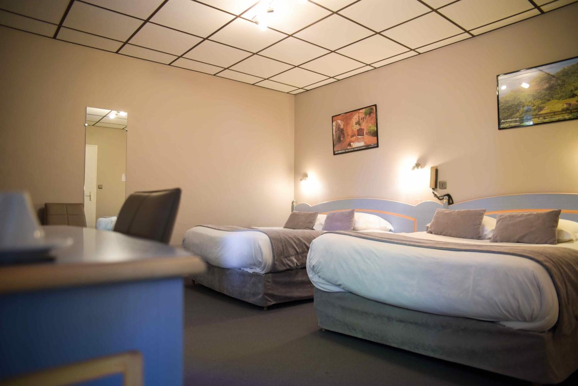 Logis Hotel Restaurant Azalees Tournon-sur-Rhone Exterior photo